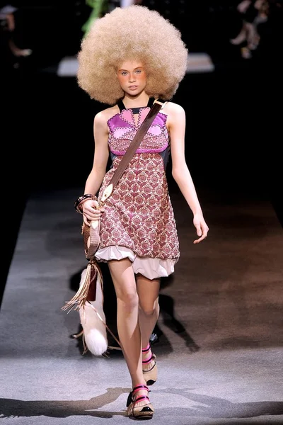 Look 12